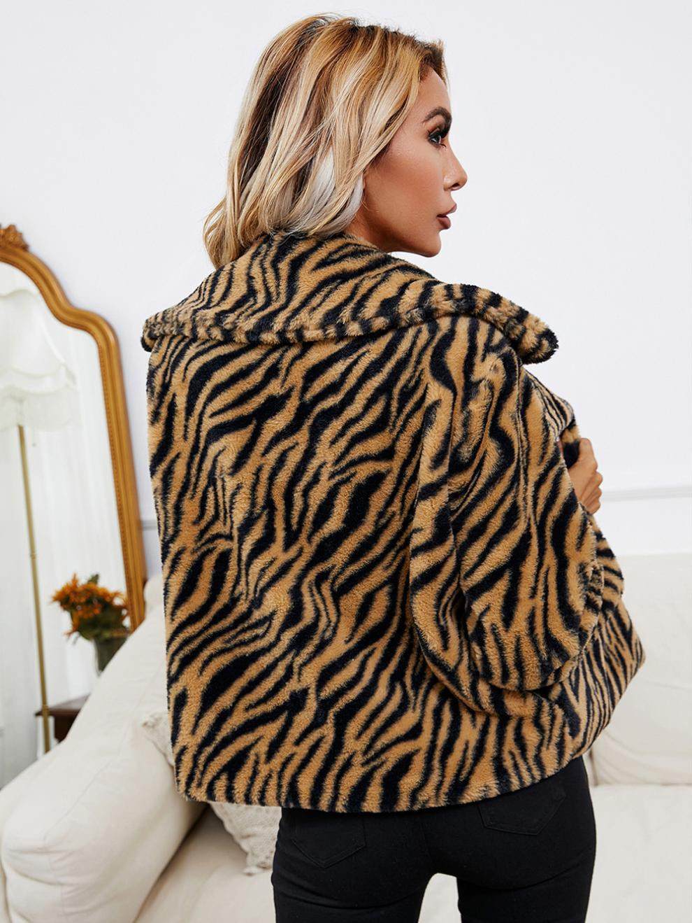 Satchels & Beyond Leopard & Zebra Pattern Jacket