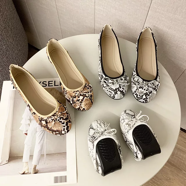 Satchels & Beyond Snake Pattern Shoe